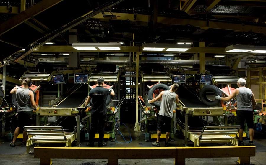 A fábrica famalicense de pneus da Continental, que emprega a maioria dos 3.700 trabalhadores do grupo em Portugal, não será afetada pela supressão de pessoal da multinacional.