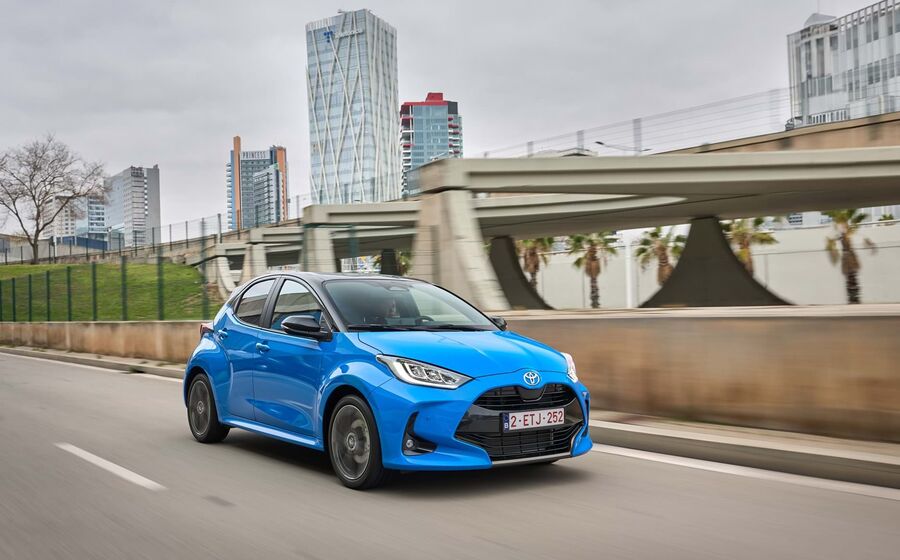 Toyota Yaris Hybrid 130. Evolução na potência e no dinamismo Yaris.mp4