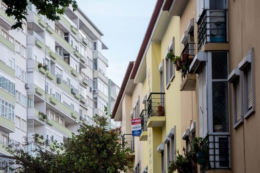 Nunca as famílias portuguesas tiveram um rácio de incumprimento tão baixo. No entanto, o número de devedores em falha cresceu.