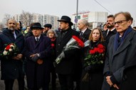 Russos prestam homenagem ao opositor político.