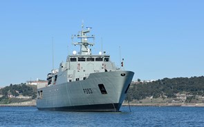 Marinha Portuguesa acompanha três navios russos na Zona Económica Exclusiva do continente 