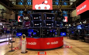 Reddit dispara 38% nas primeiras negociações na bolsa de Nova Iorque