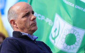 'Ventura está a marimbar-se' para os problemas das pessoas, diz Paulo Raimundo