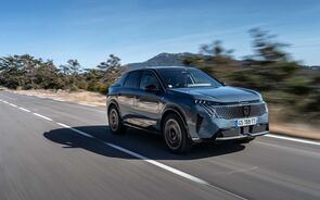 Peugeot E-3008 Allure Titane Grey.mp4