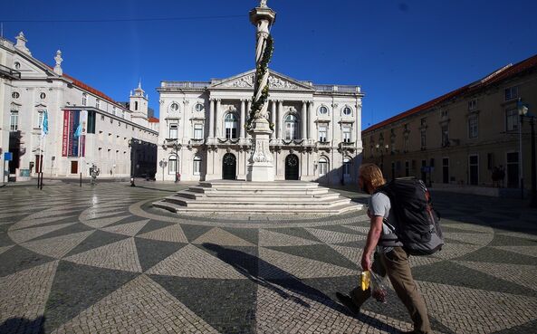 Câmara de Lisboa tem 93 pedidos de apoio para recuperar habitação própria permanente pendentes.