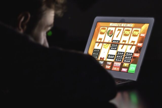 Amorim vende jogo online a espanhóis, Gonçalves e Laranjo ficam com 22%