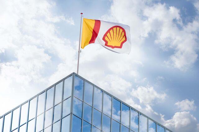 Shell reduz objetivos climáticos e mantém crescimento de combustíveis fósseis