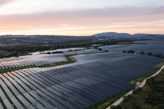 EDP inaugura em Portugal a sua maior central solar na Europa e chega aos 540 MW