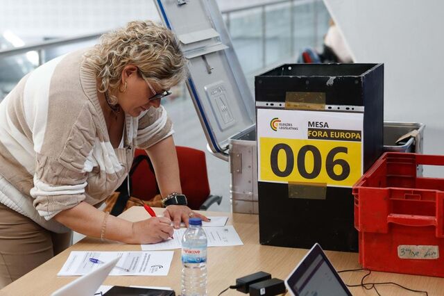 Já chegaram mais de 320 mil cartas com votos de emigrantes e há mais a caminho