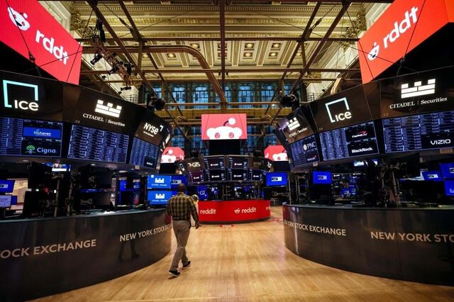 Valor captado pelo Reddit no IPO fica muito abaixo das gigantes rivais