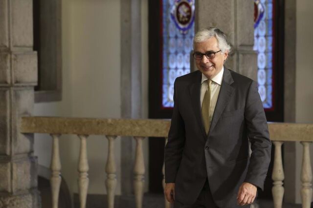 Bloco central desata impasse parlamentar com inspiração europeia