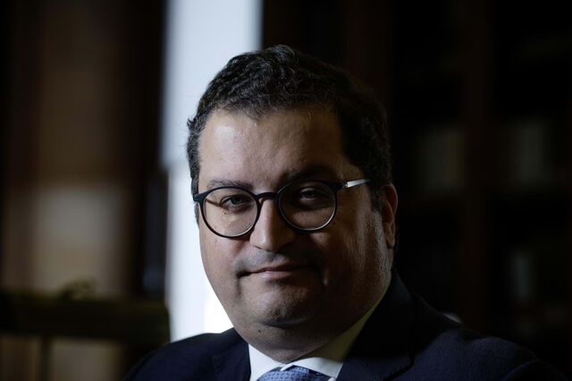 Executivo quer 'modernizar' progressões e admite extinguir estruturas