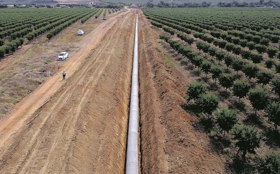 A Transwater, que fabrica tubos em aço revestido em betão de grandes diâmetros, tem uma unidade em Aljustrel e outra em Beja.