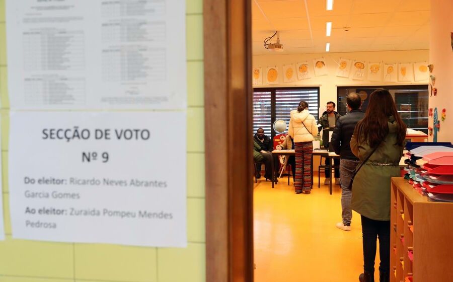 Défices de sentido de dever cívico estão entre os principais fatores associados à abstenção.