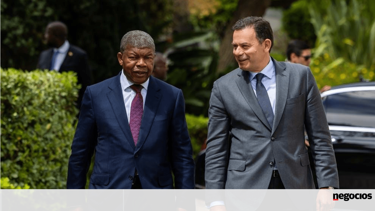 Montenegro quer "aprofundar relações comerciais" entre Portugal e Angola