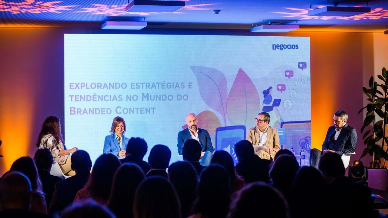 Paula Duarte, media manager Portugal da Nestlé, Catarina Barradas, diretora global de marca da EDP, Ricardo Santos, managing director marketing & comunication do Aldi Portugal, Carlos Marçalo, diretor de projetos especiais da Medialivre e Frederico Correia, managing diretor da Wavemaker Portugal.