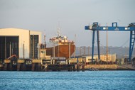Os Estaleiros Navais de Peniche são detidos pelo empresário angolano Eugénio Neto, que também era dono da falida AMY - Antartic Module Yard.