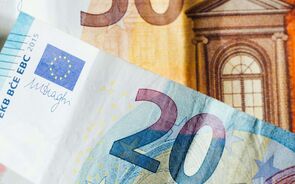 Horizonte de corte dos juros tira força ao euro