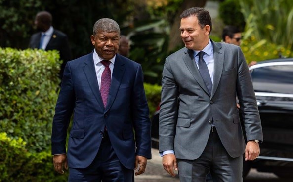 Montenegro quer 'aprofundar relações comerciais' entre Portugal e Angola