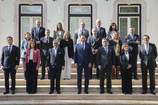 Governo reúne primeiro Conselho de Ministros. Vejas as fotos em São Bento