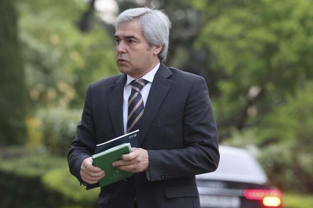 Ministro da Defesa nega medida para recrutar jovens delinquentes e está disponível para ir à AR