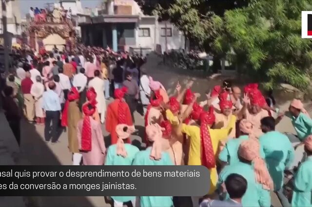 Casal indiano distribui 2,3 milhões de euros nas ruas de Gujarat