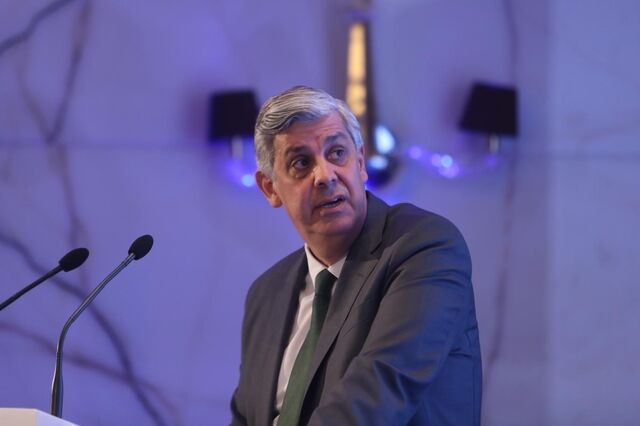 Centeno: Crescimento'aquém das expetativas' não altera previsões