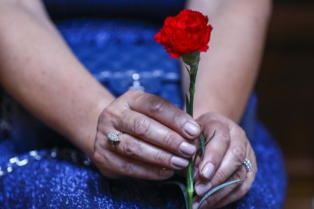 Debate Negócios/Sábado: 50 anos depois, o que esperam os jovens da democracia? 
