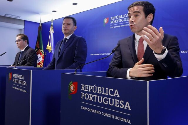Governo alarga nova carreira especial e cria suplementos para dirigentes