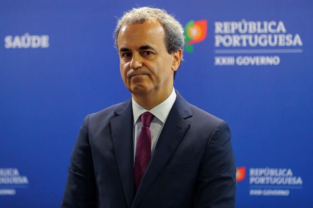 PS quer audições urgentes da ministra da Saúde e do diretor-executivo do SNS