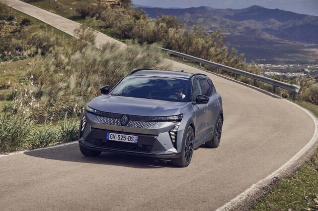 Fotogaleria: Renault Scénic E-Tech 100% eléctrico. Mal chegou já ganhou