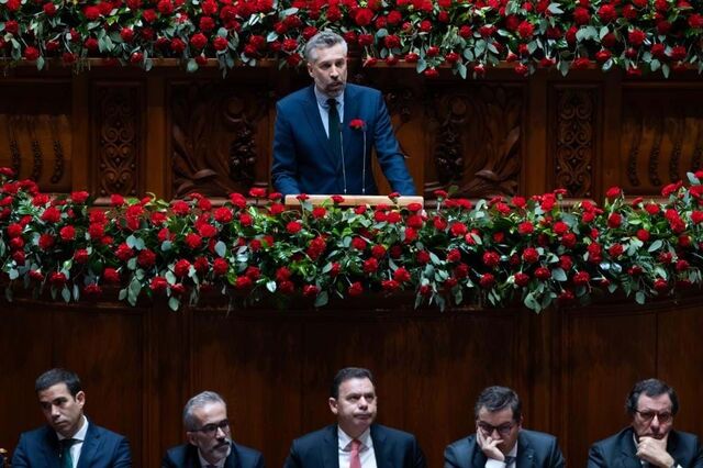 Pedro Nuno Santos diz que PS vai proteger a 'democracia política e social'