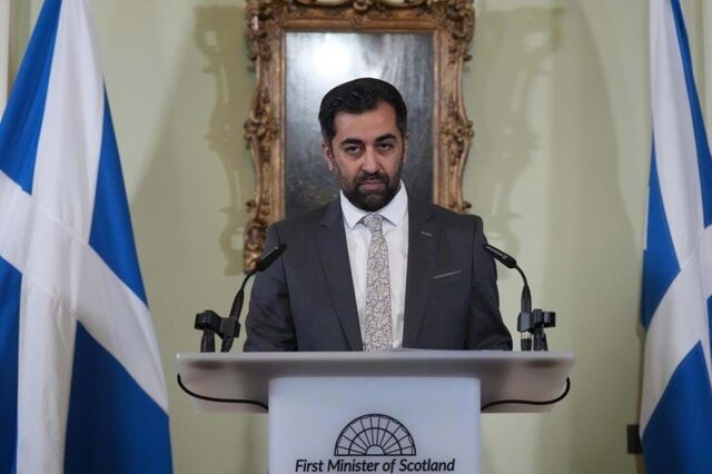 Primeiro-ministro escocês Humza Yousaf cede à pressão e anuncia demissão