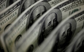 “Short-sellers” atacam dólar, com Fed no radar