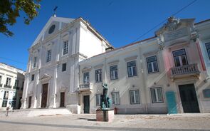 Fachada do edifício da sede da SCML