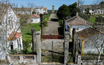 De presídio modelo a ruína total