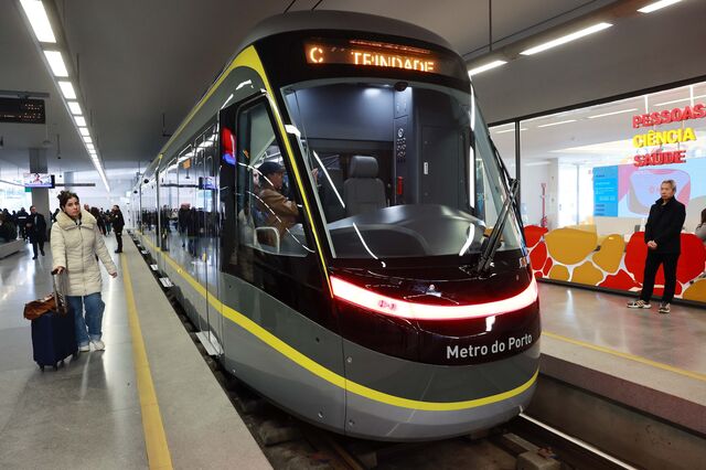 Estado assume 99,9% do capital da Metro do Porto