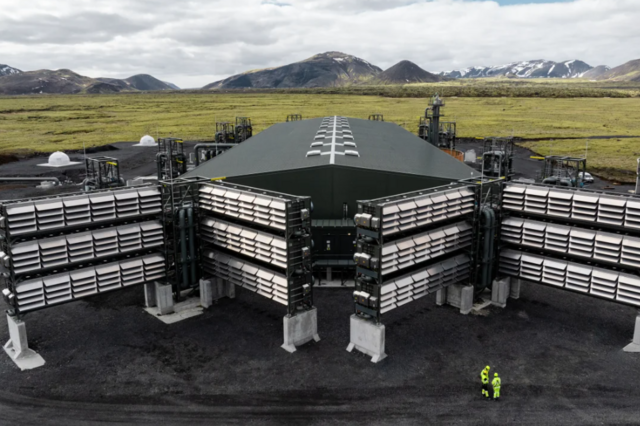 Maior central do mundo para extrair CO2 do ar lançada na Islândia