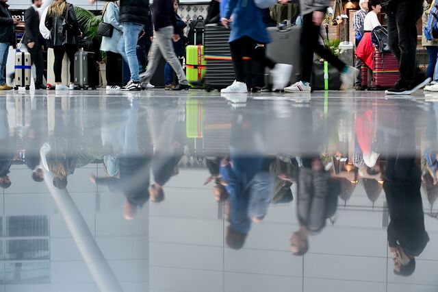 Alfândega em Lisboa 'travou' 11,2 milhões em contrafação em 2023