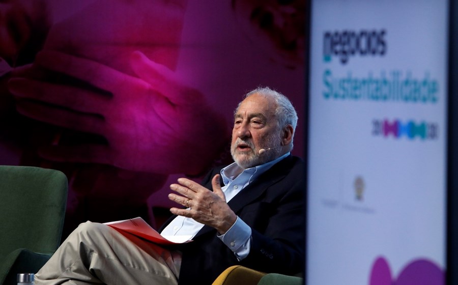 Joseph Stiglitz diz que a Europa deve criar “clusters” industriais fortes em resposta à “invasão” da China.