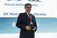 Luís Miguel Alvarenga, da BPI Gestão de Ativos, recebe prémio de melhor OIC Multi-Ativos Equilibrado.