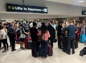 Aeroporto de Manchester com constrangimentos após corte energia