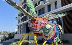Arte sustentável no coração de Lisboa: 'Plastic Dragonfly' de Bordalo II