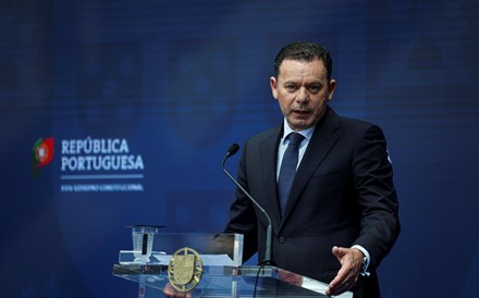Governo diz que poupa 23 milhões de euros com 1.ª fase da 'reforma da Administração Pública'
