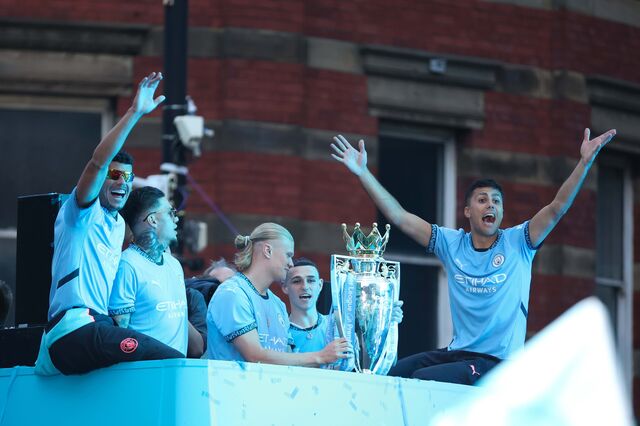 Liga inglesa de futebol impõe limite de gastos aos clubes nos 85% das receitas