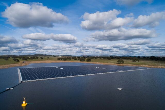 DST Solar ganha construção de cinco centrais solares flutuantes no Alentejo por quatro milhões 