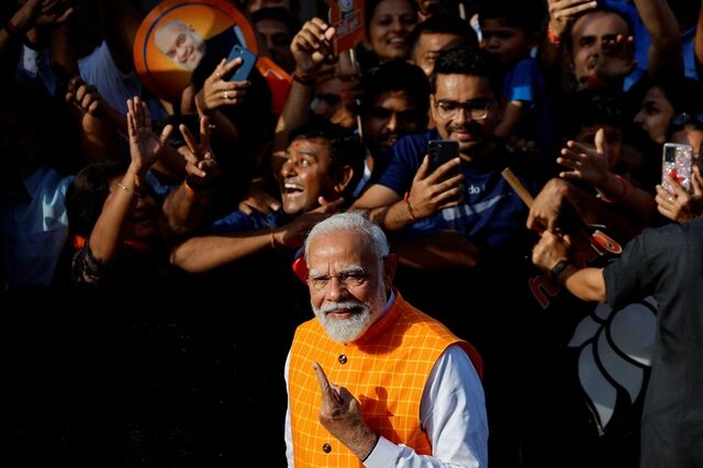 Modi visita Putin para 'fortalecer laços' e pedir proteção contra a China