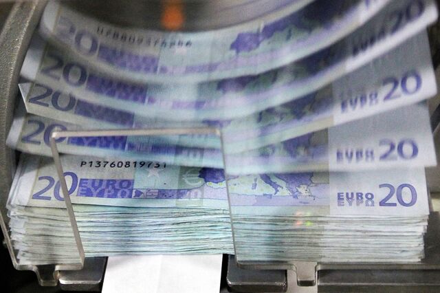 Euro foi responsável por 46% do comércio global de mercadorias extra-UE em 2023