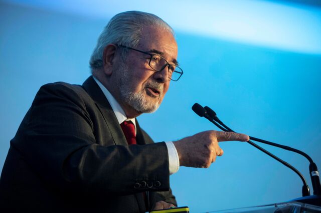 PJ faz buscas na Câmara de Oeiras em investigação sobre despesas com refeições