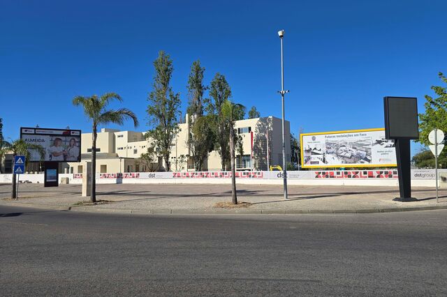 Antiga escola de saúde de Faro vai dar lugar à PJ pela mão da bracarense DST